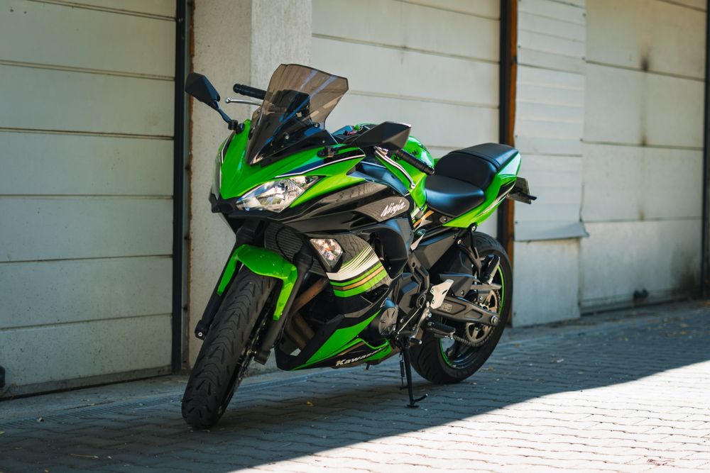 Kawasaki Ninja 650 (2018) • 13000km • limitabil  la ( A2 / 35kw )