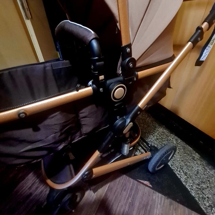 Бебешка количка + кошче за кола