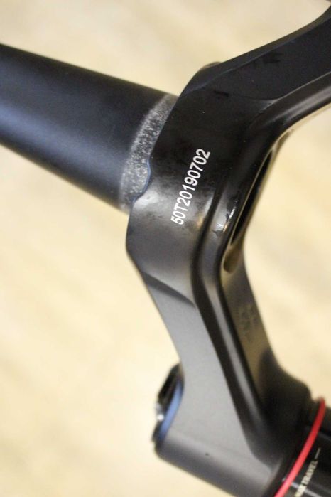 furca suspensie RockShox Zeb Select RC 29 170mm Boost Tapered Charger