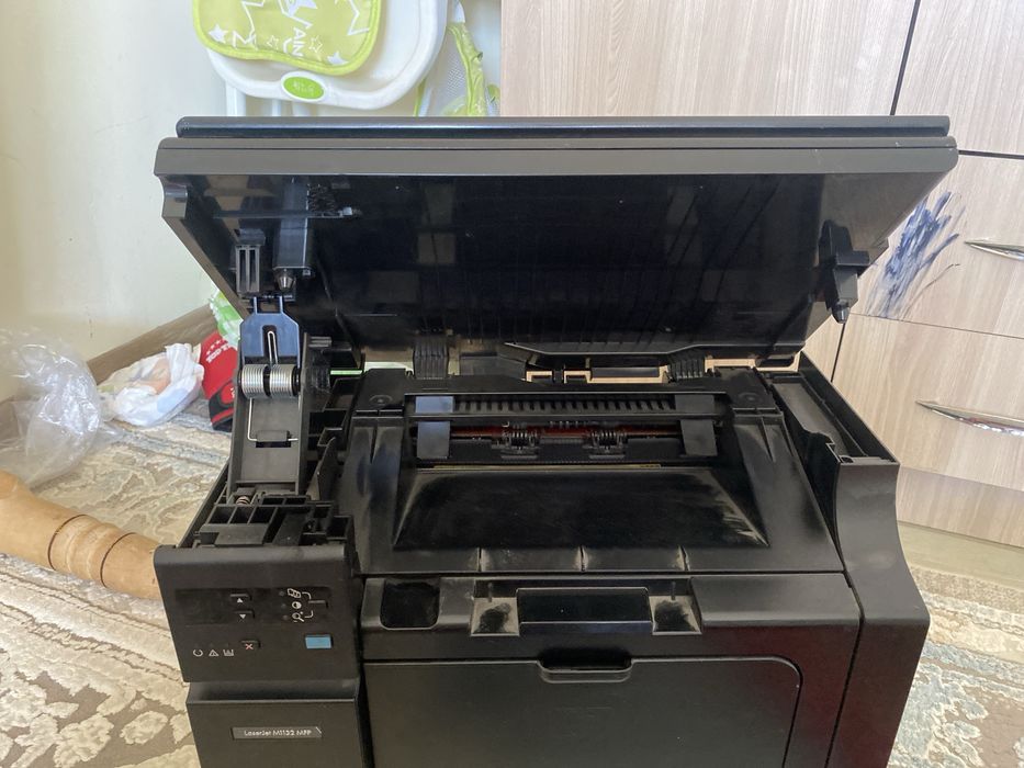 Принтер lasertJet M1132 HP 3/1  черный