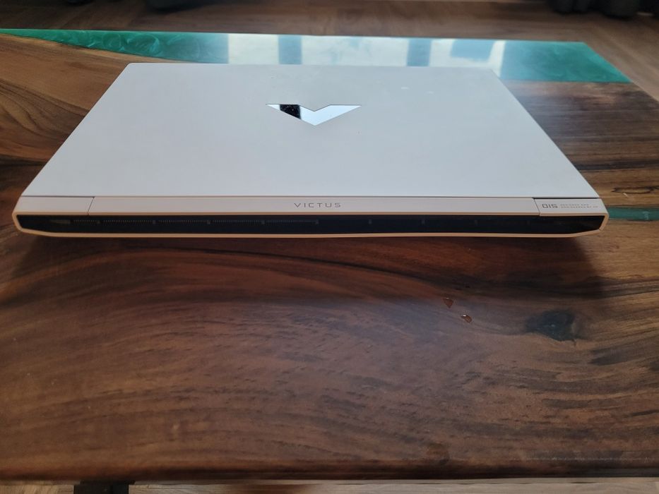 HP Victus RTX 4060 8GB video ram Intel i5 12500