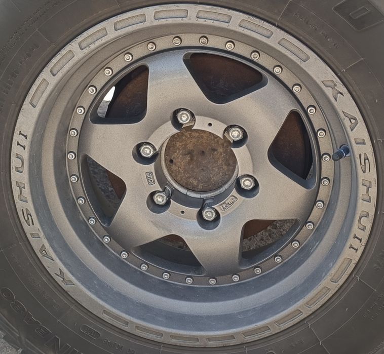 Диски с резиной 245/70r16