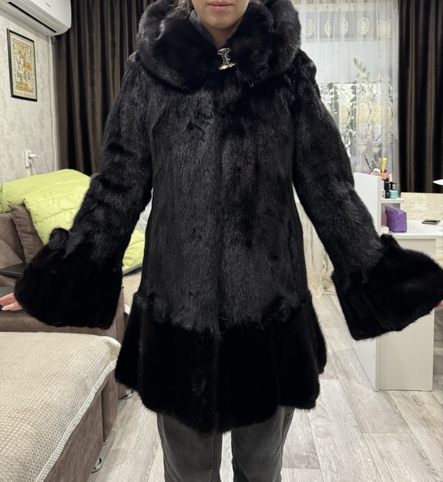 Продам норковую шубу