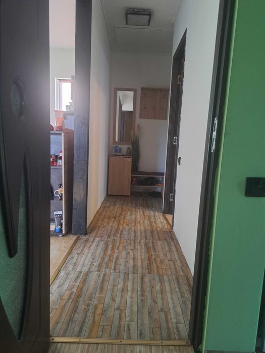 casa mica si cocheta de vanzare