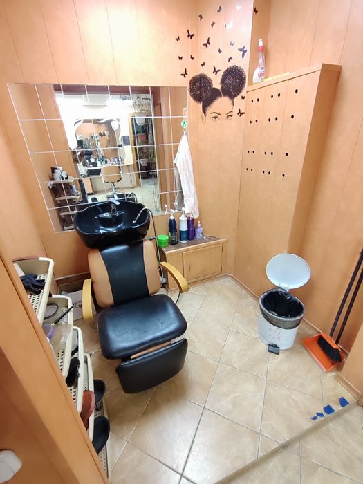 Продается Салон красоты/ Парикмахерская "Лада"