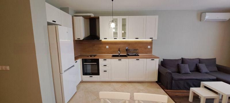 Тристаен апартамент под наем в ж.к. Красна поляна 3, 2154406