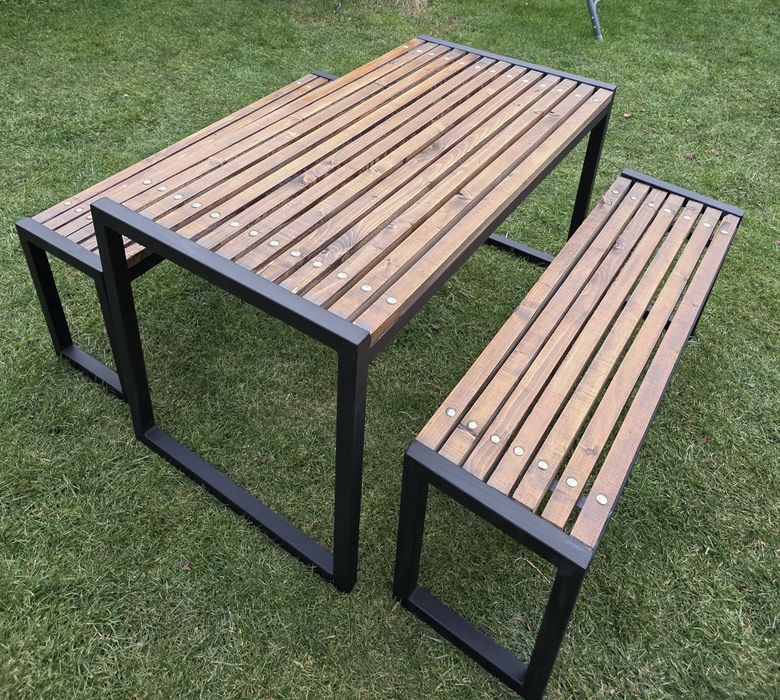 Комплект за градина от метал и дърво - маса с две пейки
