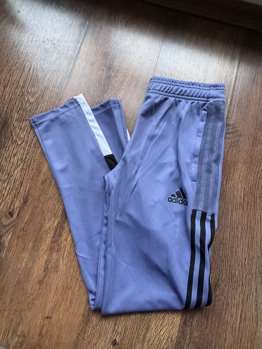 Анцузи Adidas оригинални