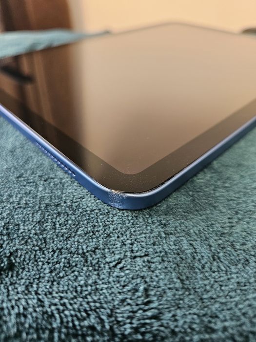 iPad 10th Gen 64GB Wi-Fi Blue