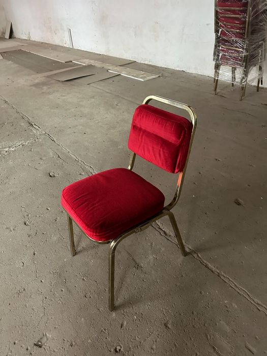 Vand scaune diverse modele