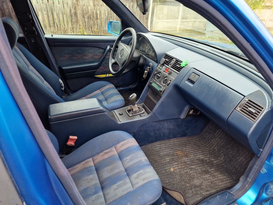 Vând Mercedes c180 w202