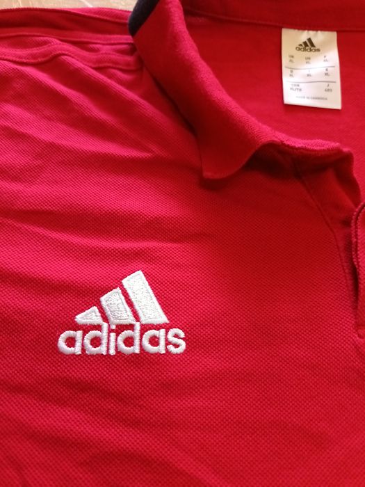 Vând tricou Adidas