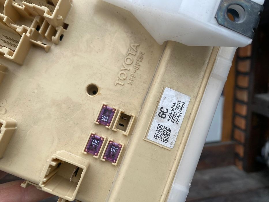 Блок предохранителей Lexus Nx200