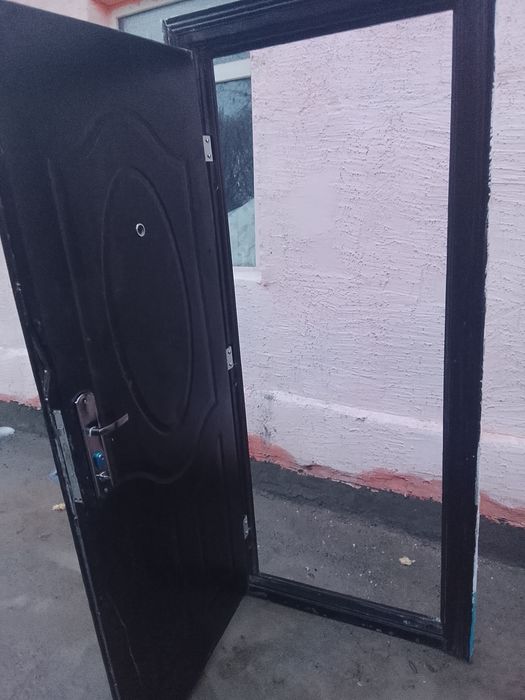 Буу есік сатылады