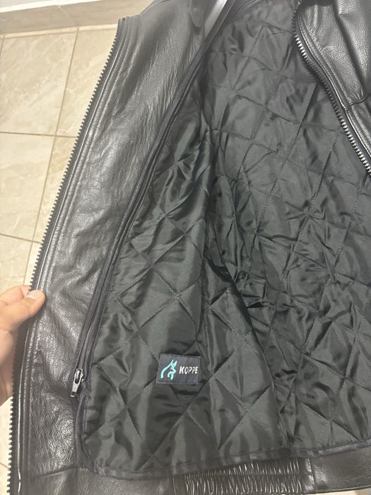 Geaca de piele in stare foarte buna marimea M/L