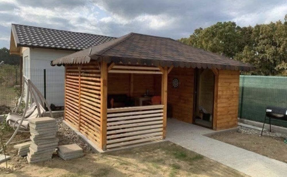 Foisoare , case si terase din structura de lemn de diferite modele si