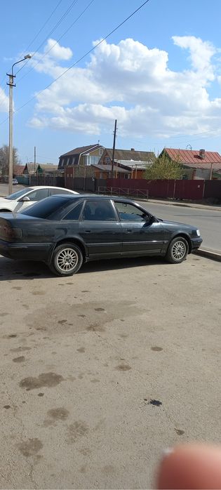Продам машину ауди 100