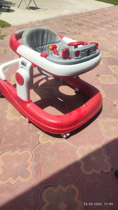 Продам ходунки детские