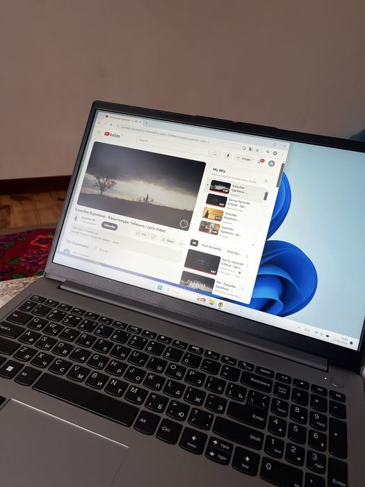 Продаю ноутбук Lenovo IdeaPad 1 15ALC7 (82R4)