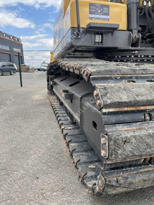 Гусеничный экскаватор Lovol FR220D2