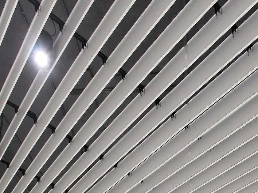 Tavane lamelare aluminiu – Montaj profesional