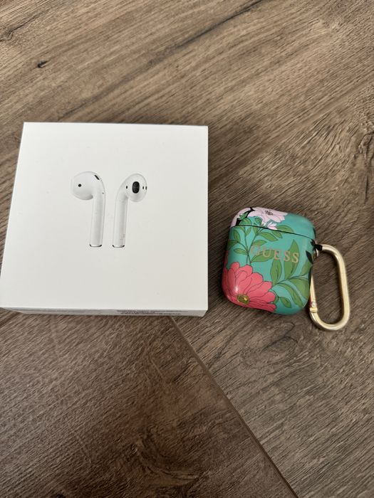 Airpods 1 поколения