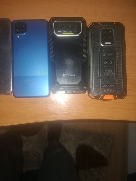 Vând Telefoane mobile