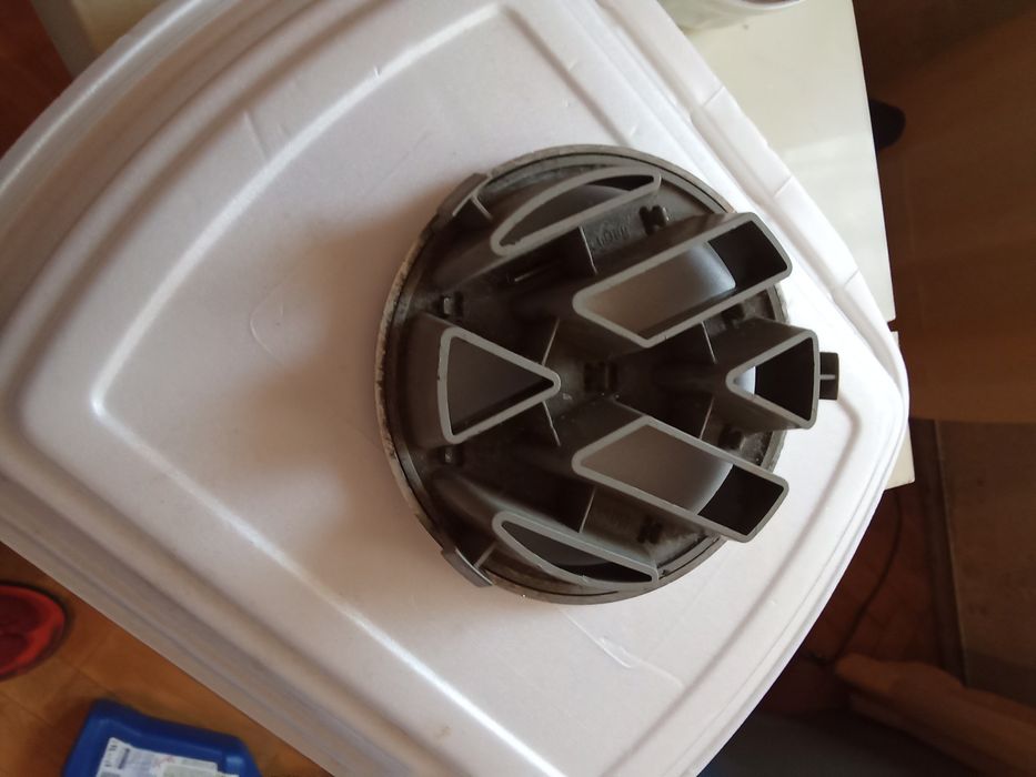 Vind Emblema Siglă W