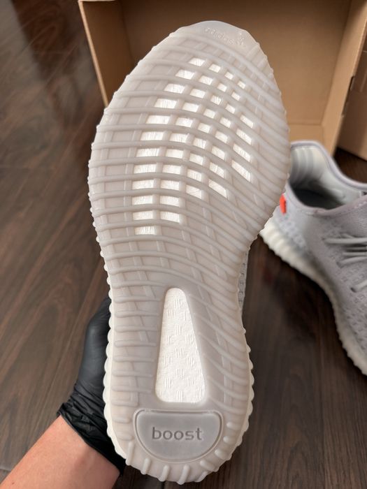 Adidas Yeezy 350 V2