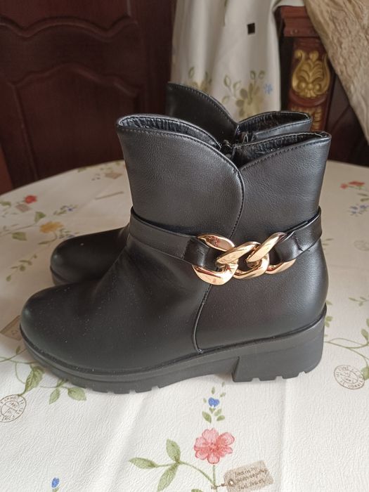 Женские кожаные сапожки