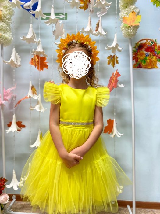 Продам платье для девочки.