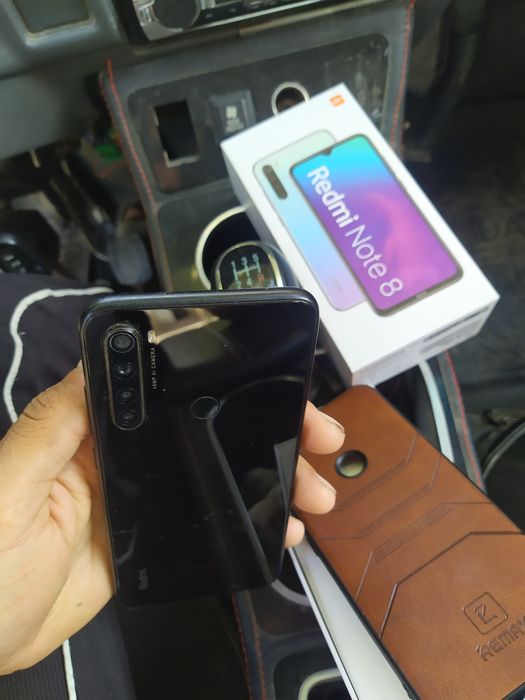 Redmi note 8  sotiladi xotira 64 Gb