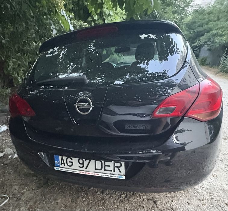 OPEL Astra 2011 — imagine 4
