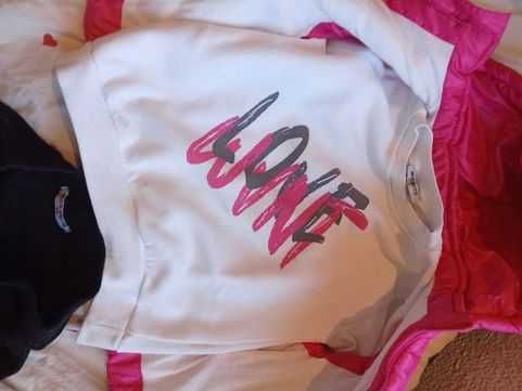 Два екипа 6  г. момче и момиче за 28 евро.