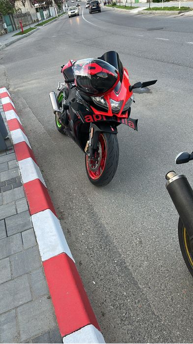 Schimb Aprilia rsv4 1000