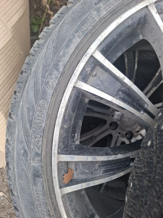 Продам диски с резиной r19