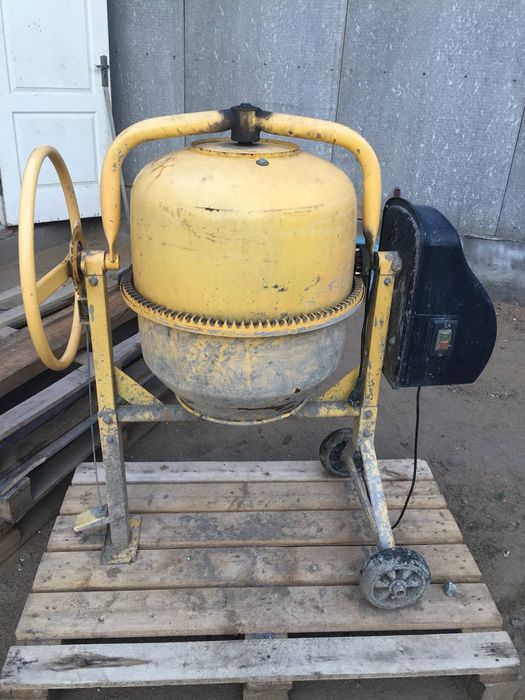 Вибростол, бетономешалка, формы для брусчатки