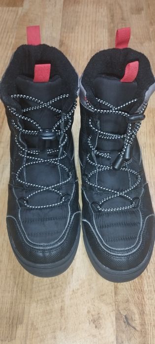 Топли боти Reserved