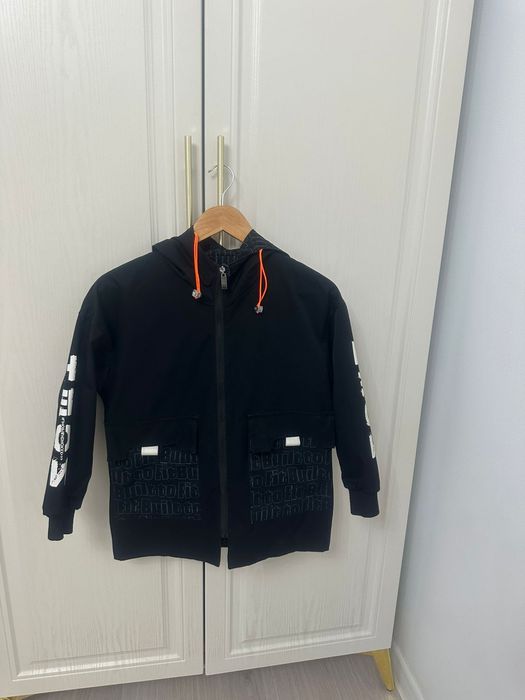 Продам куртку демисизонная