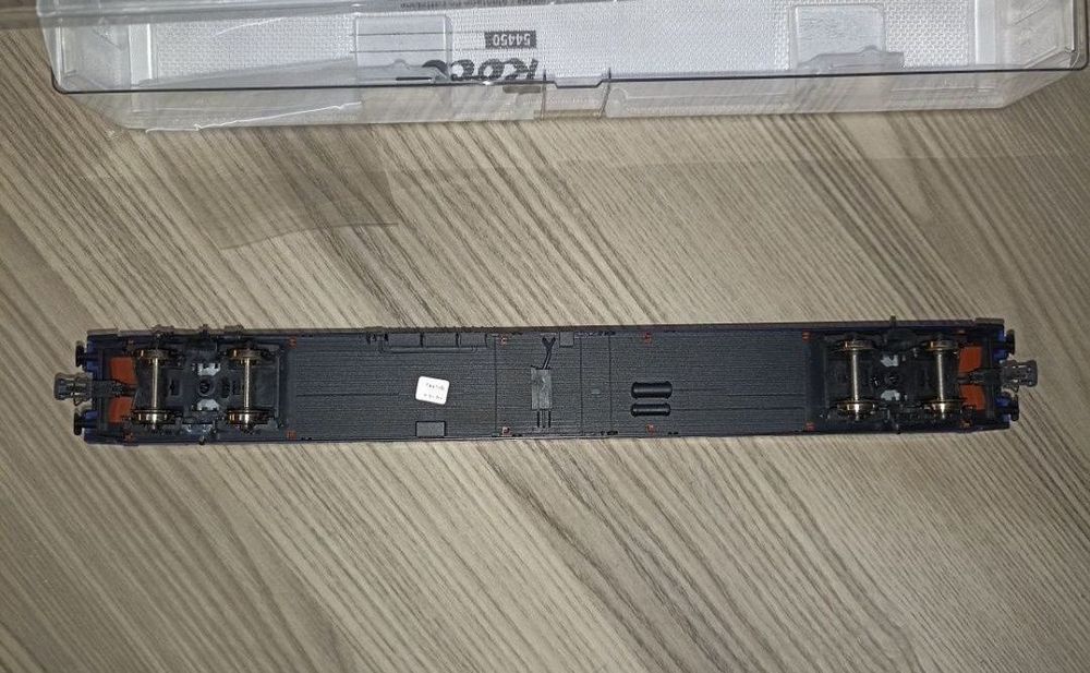 Roco 54450 vagon de călători scara H0 epoca III
Roti metalice izolate