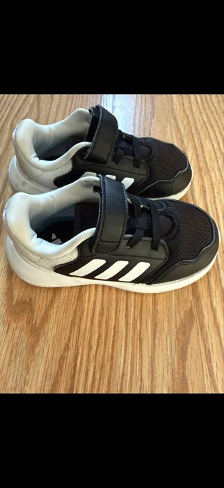 Papuci Adidas marimea 25