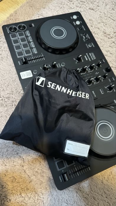 Pioneer DDJ FLX4 + casti Sennheiser HD 25