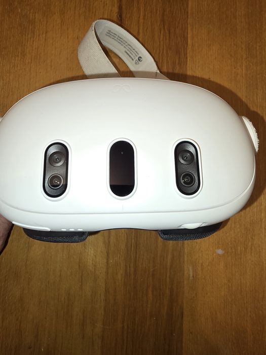Meta Quest 2 – Experiență VR Premium, Stare Impecabilă