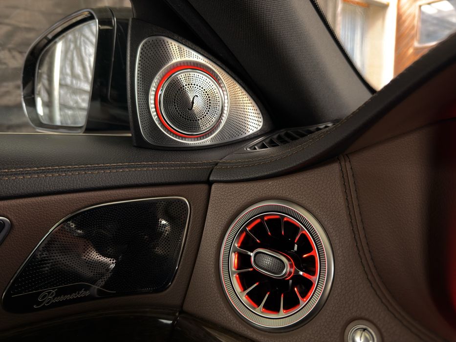 Mercedes амбиентно осветление, Светещи въздуховоди и 3D Говорители