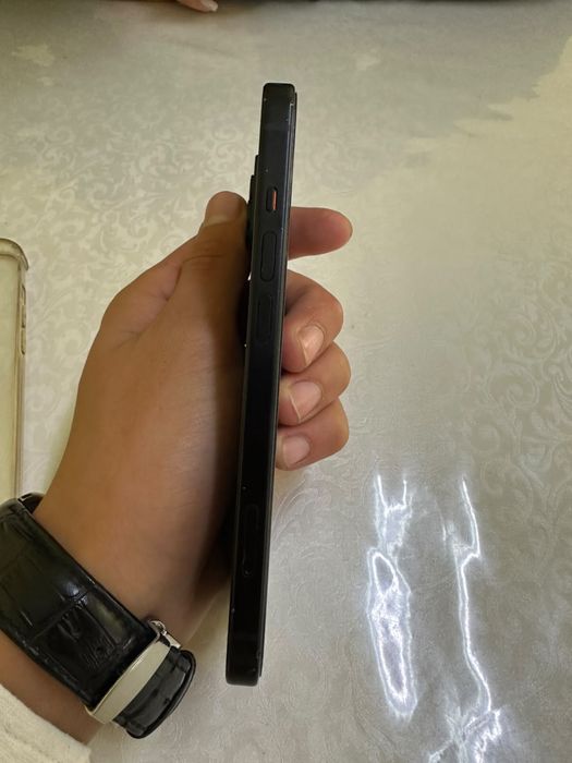IPhone 15 черный
