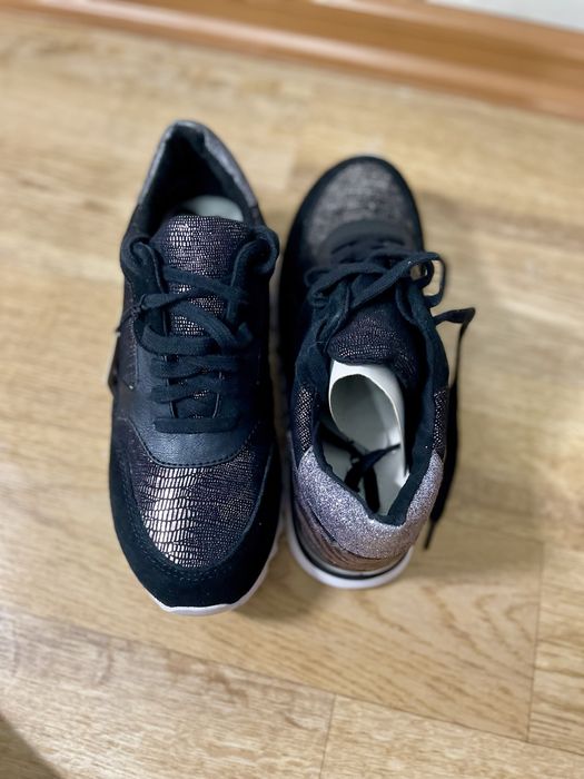 Кроссовки женские Тамарис