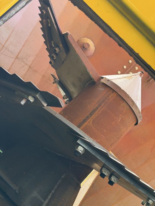 Миксер Кормораздатчик для фермы