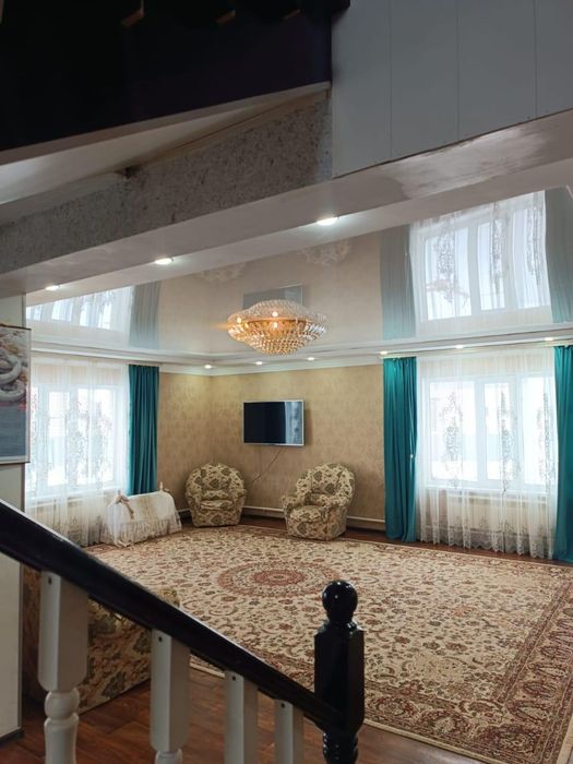 Продается дом 10 комнат 240 м