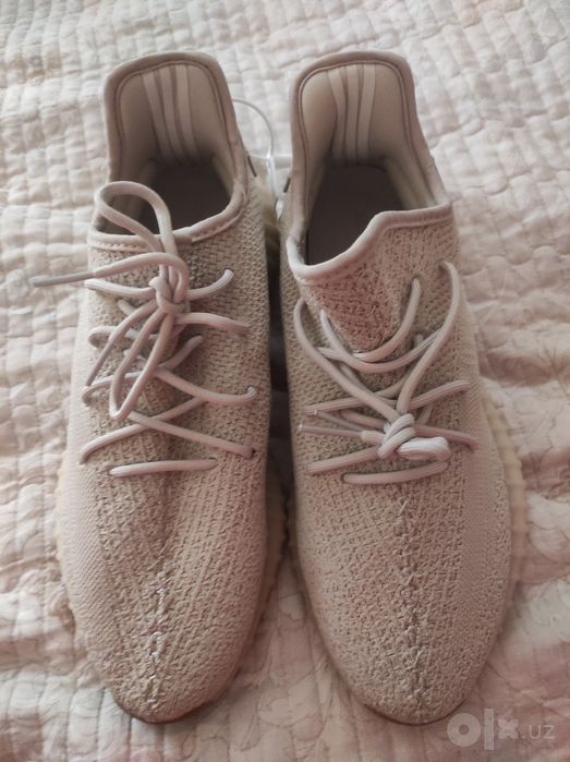 Adidas yezy krasovka