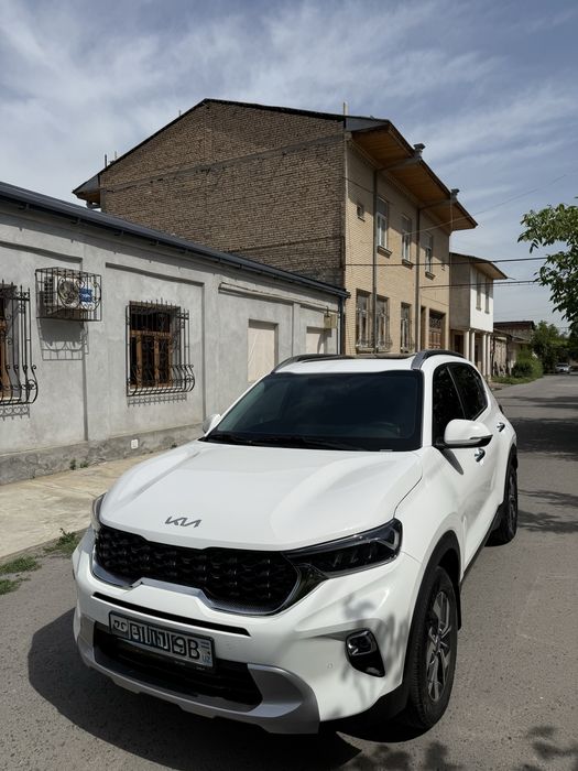 Срочно киа сонет сотилади